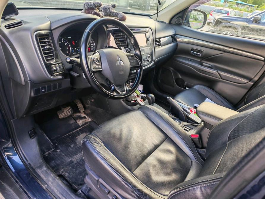 Mitsubishi Outlander III Рестайлинг 2 Санкт-Петербург  - изображение 6