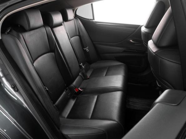 Lexus ES VII Рестайлинг с пробегом 2021 года, цена 3 919 000 рублей, 101495 км, седан, Автокод Объявления