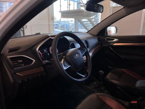 Lada (ВАЗ) Vesta I Рестайлинг (NG) с пробегом 2023 года, цена 1 385 000 рублей, 52457 км, седан, Автокод Объявления