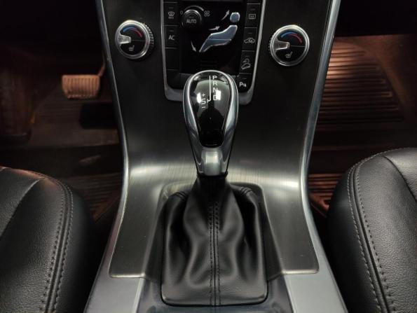 Volvo XC60 I Рестайлинг с пробегом 2015 года, цена 1 780 000 рублей, 287296 км, внедорожник, Автокод Объявления