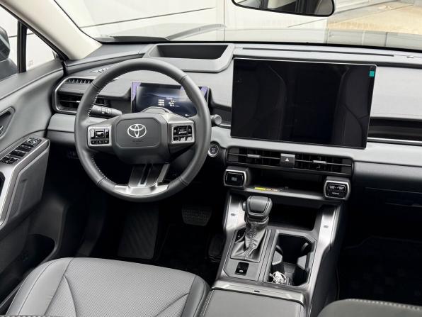 Toyota Wildlander II с пробегом 2026 года, цена 4 590 000 рублей, 5 км, внедорожник, Автокод Объявления