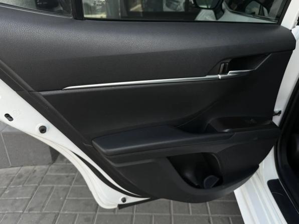 Toyota Camry VIII (XV70) Рестайлинг с пробегом 2021 года, цена 2 699 000 рублей, 41755 км, седан, Автокод Объявления