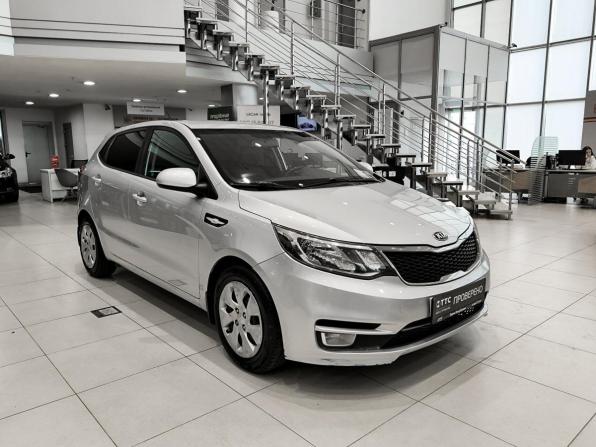 Kia Rio III Рестайлинг с пробегом 2016 года, цена 1 050 000 рублей, 103010 км, хэтчбек, Автокод Объявления