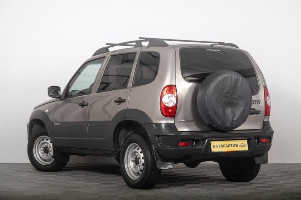 Chevrolet Niva I Рестайлинг Томск  - изображение 6