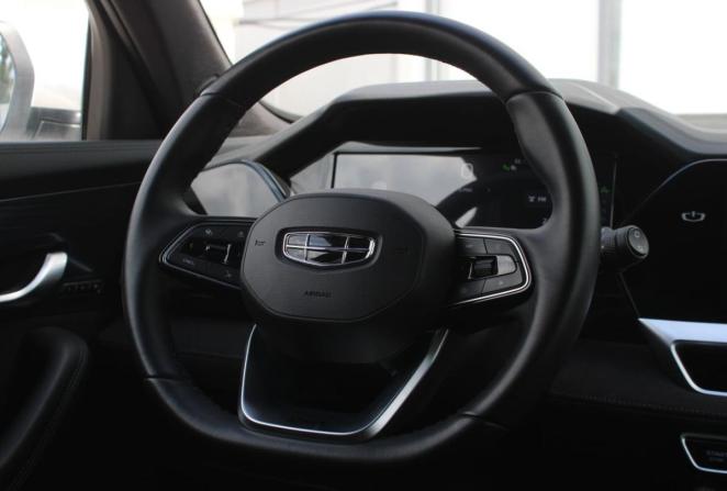 Geely Monjaro I с пробегом 2024 года, цена 3 525 000 рублей, 28748 км, внедорожник, Автокод Объявления
