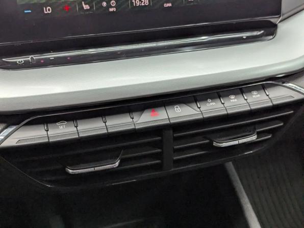 Skoda Octavia IV (A8) с пробегом 2021 года, цена 2 249 000 рублей, 98121 км, лифтбек, Автокод Объявления