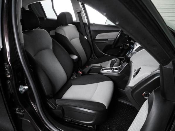 Chevrolet Cruze I Рестайлинг с пробегом 2013 года, цена 819 000 рублей, 209339 км, хэтчбек, Автокод Объявления