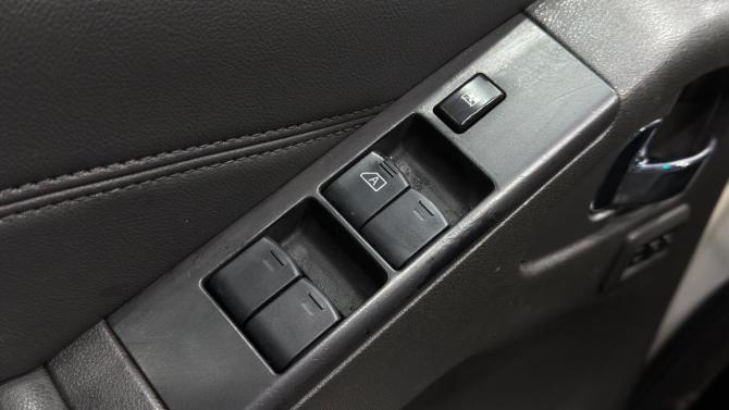 Nissan Pathfinder III Рестайлинг с пробегом 2010 года, цена 1 300 000 рублей, 286917 км, внедорожник, Автокод Объявления