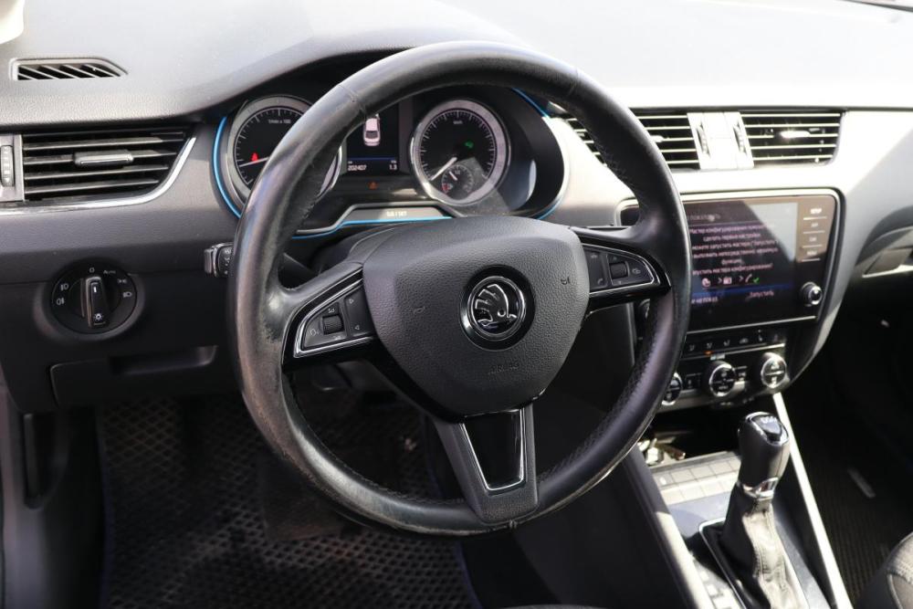 Skoda Octavia III (A7) Рестайлинг Санкт-Петербург  - изображение 7