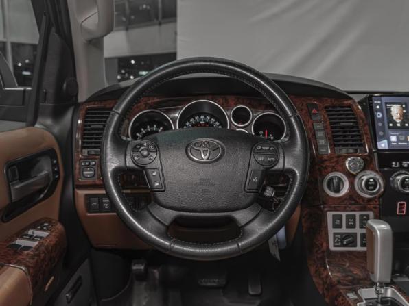Toyota Sequoia II с пробегом 2009 года, цена 2 880 000 рублей, 329856 км, внедорожник, Автокод Объявления