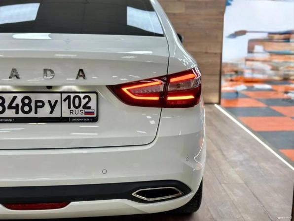 Lada (ВАЗ) Vesta I Рестайлинг (NG) с пробегом 2024 года, цена 1 450 000 рублей, 8000 км, седан, Автокод Объявления