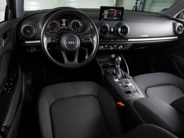 Audi A3 III (8V) Рестайлинг с пробегом 2019 года, цена 1 929 000 рублей, 150691 км, седан, Автокод Объявления
