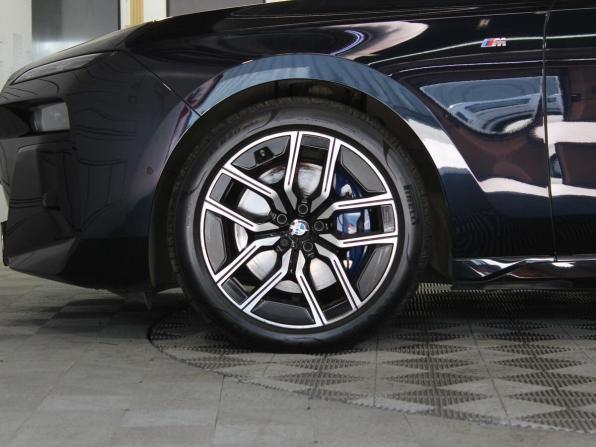 BMW 7 серии VII (G70) с пробегом 2022 года, цена 13 900 000 рублей, 23000 км, седан, Автокод Объявления