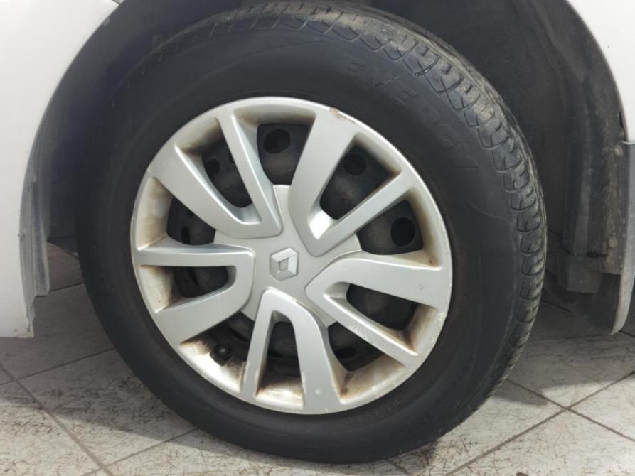 Renault Logan II Санкт-Петербург  - изображение 8