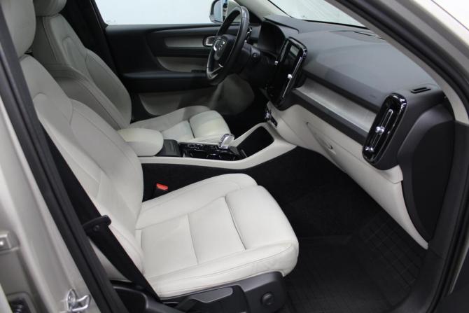 Volvo XC40 I с пробегом 2018 года, цена 2 129 000 рублей, 120541 км, внедорожник, Автокод Объявления