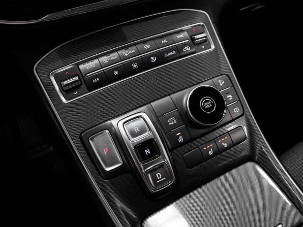 Hyundai Santa Fe IV Рестайлинг с пробегом 2021 года, цена 3 299 000 рублей, 94000 км, внедорожник, Автокод Объявления