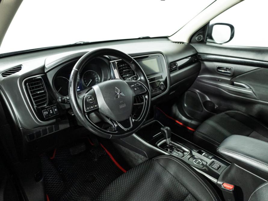 Mitsubishi Outlander III Рестайлинг 3 Санкт-Петербург  - изображение 11
