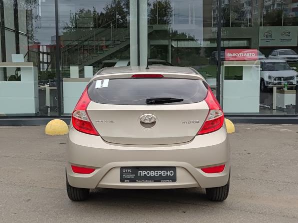 Hyundai Solaris I с пробегом 2014 года, цена 980 000 рублей, 112000 км, хэтчбек, Автокод Объявления