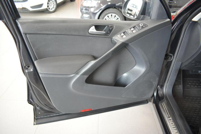 Volkswagen Tiguan I с пробегом 2011 года, цена 1 249 000 рублей, 213000 км, внедорожник, Автокод Объявления