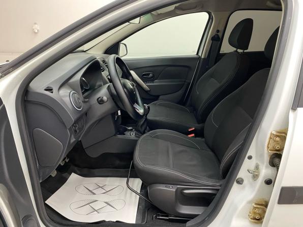 Renault Logan II Рестайлинг с пробегом 2021 года, цена 795 000 рублей, 94298 км, седан, Автокод Объявления