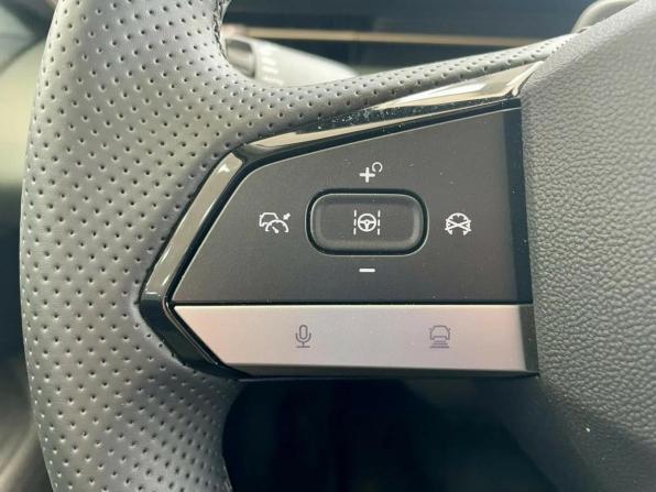 Changan Lamore с пробегом 2024 года, цена 2 200 000 рублей, 4790 км, седан, Автокод Объявления