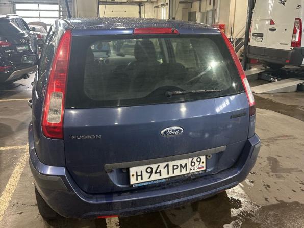 Ford Fusion I Рестайлинг с пробегом 2006 года, цена 230 000 рублей, 200000 км, хэтчбек, Автокод Объявления