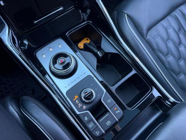 Kia Sorento IV с пробегом 2021 года, цена 4 449 000 рублей, 75205 км, внедорожник, Автокод Объявления