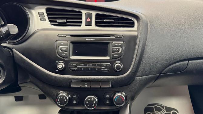Kia Ceed II с пробегом 2013 года, цена 960 000 рублей, 97953 км, хэтчбек, Автокод Объявления