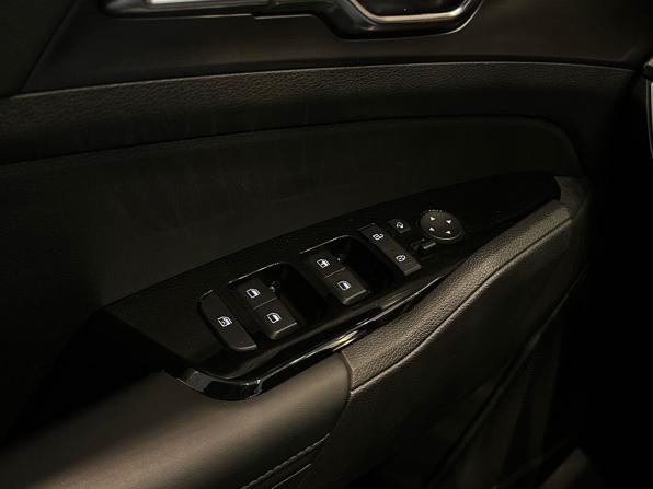Kia Sportage V с пробегом 2023 года, цена 3 899 000 рублей, 7204 км, внедорожник, Автокод Объявления
