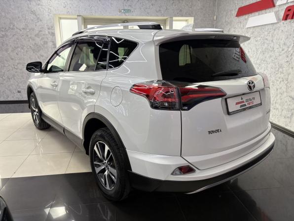 Toyota RAV4 IV (XA40) Рестайлинг с пробегом 2018 года, цена 2 665 000 рублей, 88783 км, внедорожник, Автокод Объявления
