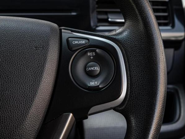 Honda Stepwgn V с пробегом 2017 года, цена 2 040 000 рублей, 96102 км, минивэн, Автокод Объявления