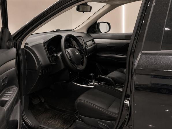 Mitsubishi Outlander III Рестайлинг 2 с пробегом 2018 года, цена 1 895 000 рублей, 180000 км, внедорожник, Автокод Объявления