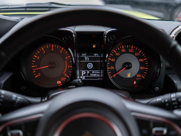 Suzuki Jimny IV с пробегом 2019 года, цена 2 299 000 рублей, 70080 км, внедорожник, Автокод Объявления