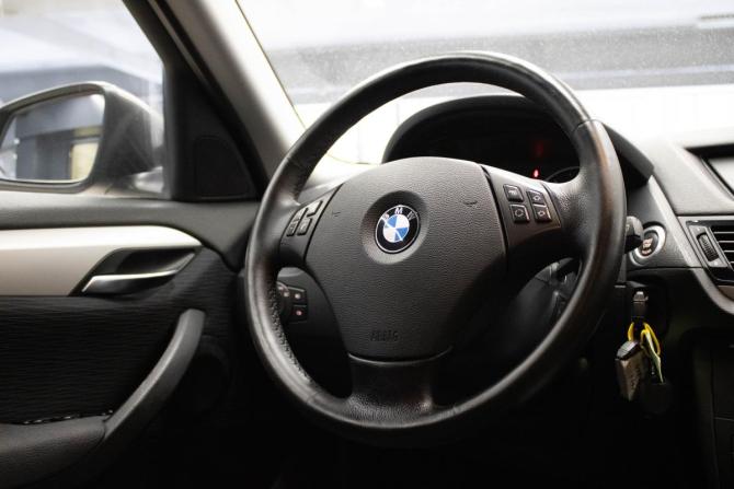 BMW X1 I (E84) Рестайлинг с пробегом 2013 года, цена 1 369 000 рублей, 217498 км, внедорожник, Автокод Объявления