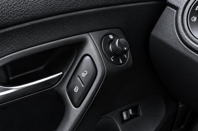 Volkswagen Polo V с пробегом 2014 года, цена 879 000 рублей, 266170 км, седан, Автокод Объявления