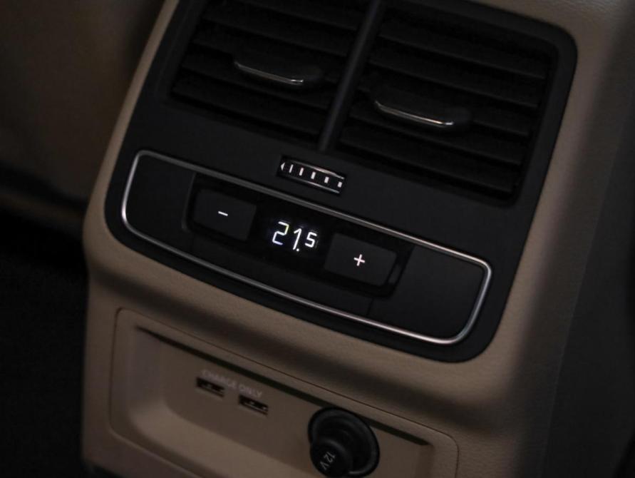 Audi A4 V (B9) Рестайлинг Санкт-Петербург  - изображение 32