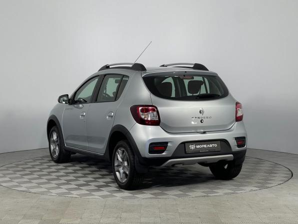 Renault Sandero II Рестайлинг с пробегом 2021 года, цена 1 455 000 рублей, 62870 км, хэтчбек, Автокод Объявления
