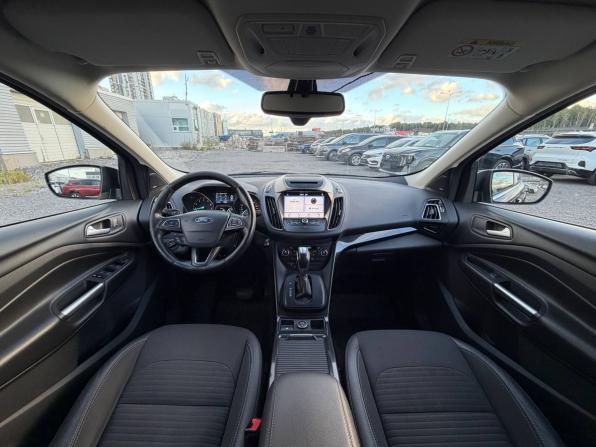 Ford Kuga II Рестайлинг с пробегом 2018 года, цена 1 485 000 рублей, 133000 км, внедорожник, Автокод Объявления