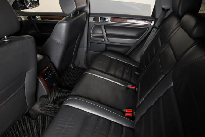 Volkswagen Touareg I Рестайлинг с пробегом 2010 года, цена 1 379 000 рублей, 255300 км, внедорожник, Автокод Объявления