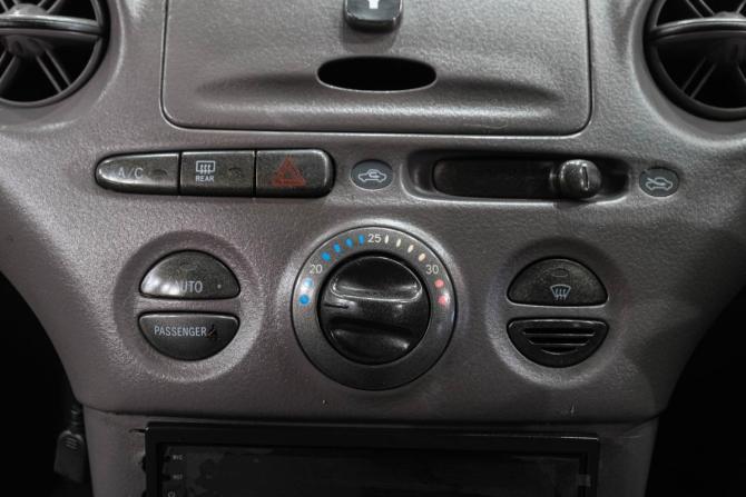 Toyota Platz с пробегом 2000 года, цена 499 000 рублей, 240000 км, седан, Автокод Объявления