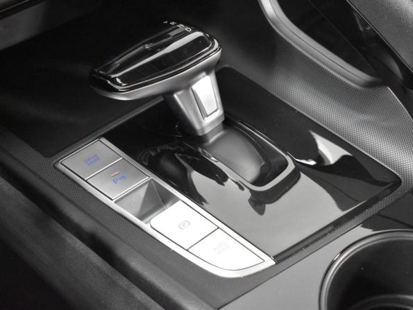 Hyundai Elantra VII (CN7) Рестайлинг с пробегом 2023 года, цена 2 273 300 рублей, 28701 км, седан, Автокод Объявления