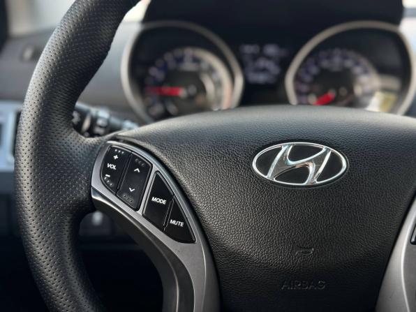 Hyundai Elantra V (MD) Рестайлинг с пробегом 2014 года, цена 1 249 000 рублей, 191027 км, седан, Автокод Объявления