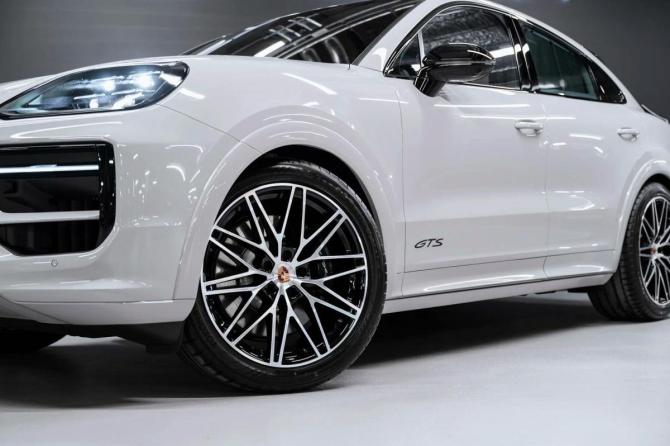 Новый Porsche Cayenne III Рестайлинг 2026 года, цена 23 900 000 рублей, внедорожник, Автокод Объявления