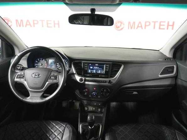 Hyundai Solaris II с пробегом 2017 года, цена 1 283 000 рублей, 54000 км, седан, Автокод Объявления