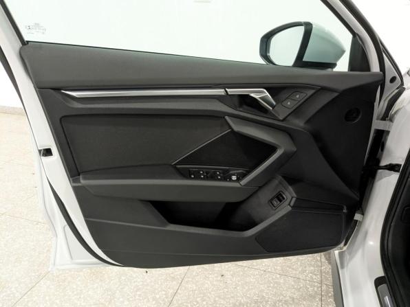 Audi A3 IV (8Y) с пробегом 2021 года, цена 2 370 000 рублей, 97019 км, седан, Автокод Объявления