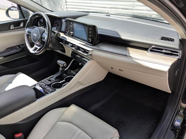 Kia K5 III с пробегом 2021 года, цена 2 290 000 рублей, 115013 км, седан, Автокод Объявления
