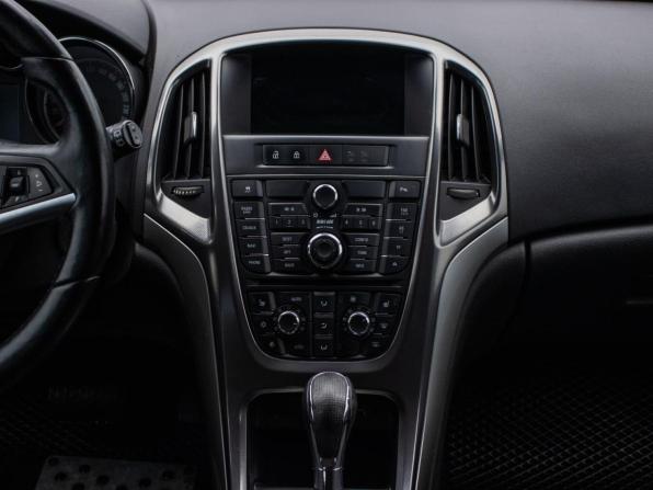 Opel Astra J с пробегом 2011 года, цена 670 000 рублей, 232307 км, хэтчбек, Автокод Объявления