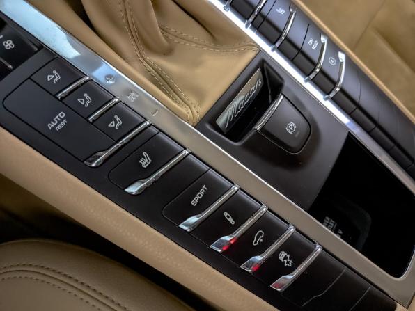 Porsche Macan I с пробегом 2014 года, цена 3 280 000 рублей, 46616 км, внедорожник, Автокод Объявления