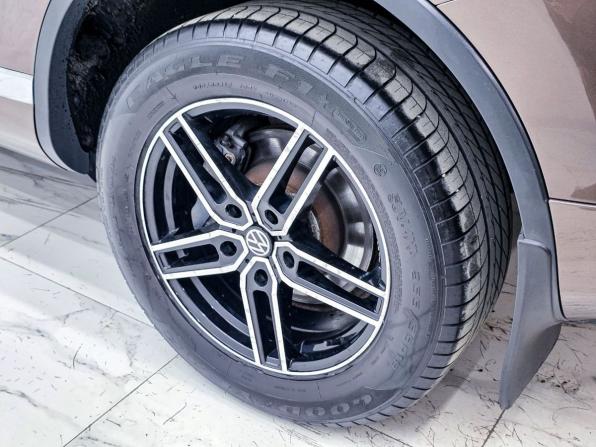 Volkswagen Touareg II с пробегом 2011 года, цена 2 225 000 рублей, 147252 км, внедорожник, Автокод Объявления