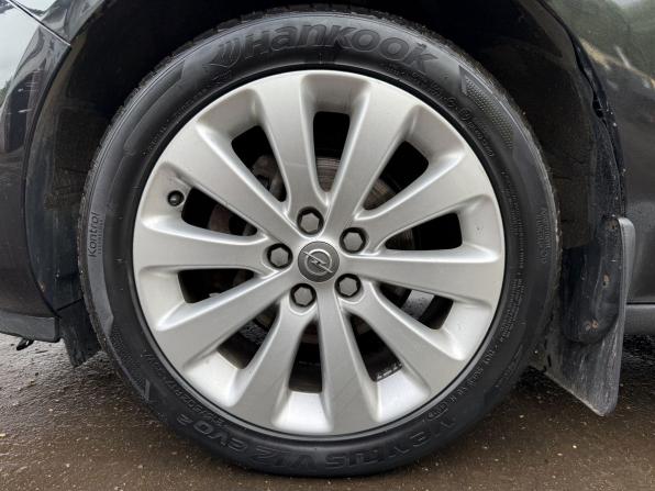 Opel Astra J с пробегом 2011 года, цена 730 000 рублей, 135173 км, хэтчбек, Автокод Объявления